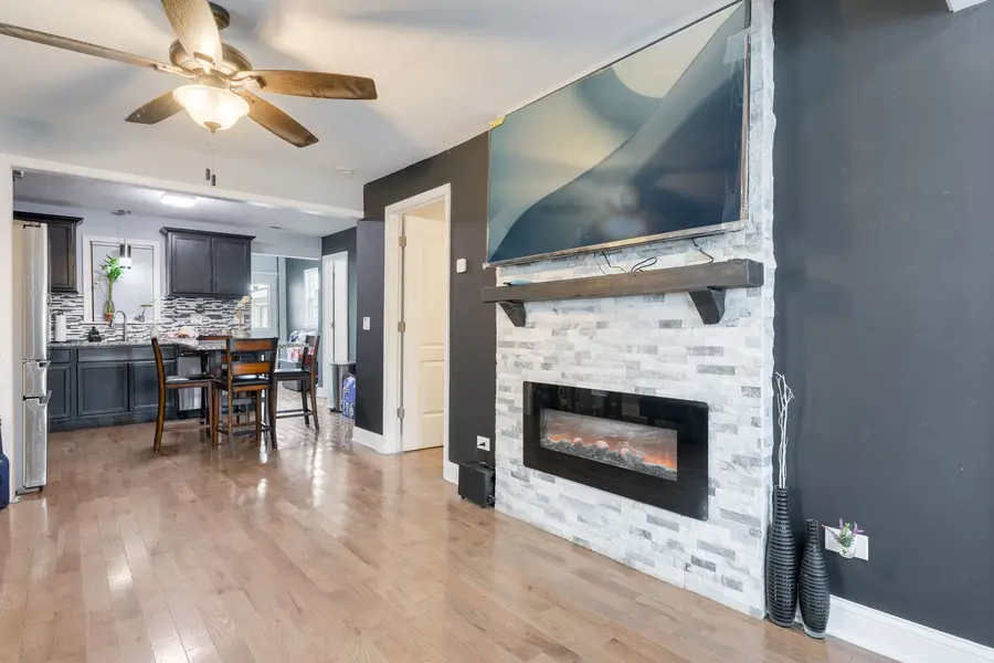 136 W 156th Street, Harvey, IL 60426 - Image #3