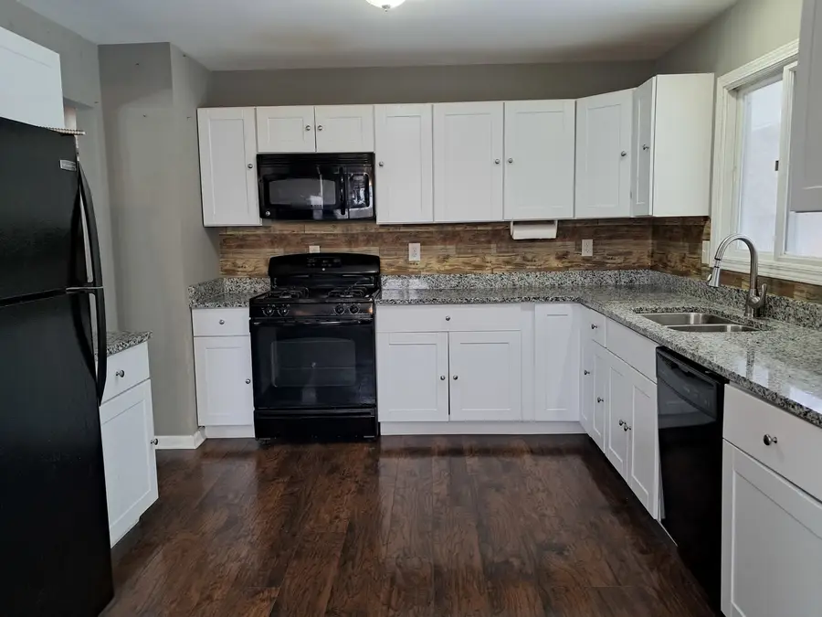 117 Liverpool Drive, Poplar Grove, IL 61065 - Image #3