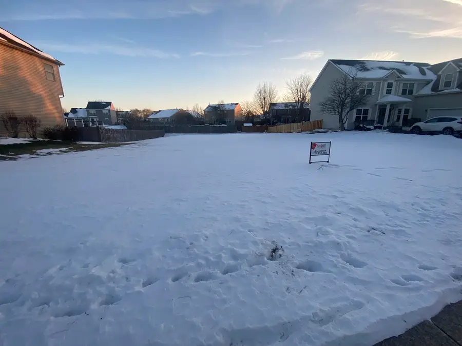 5270 Greenshire Circle, Lake In The Hills, IL 60156 - Image #3