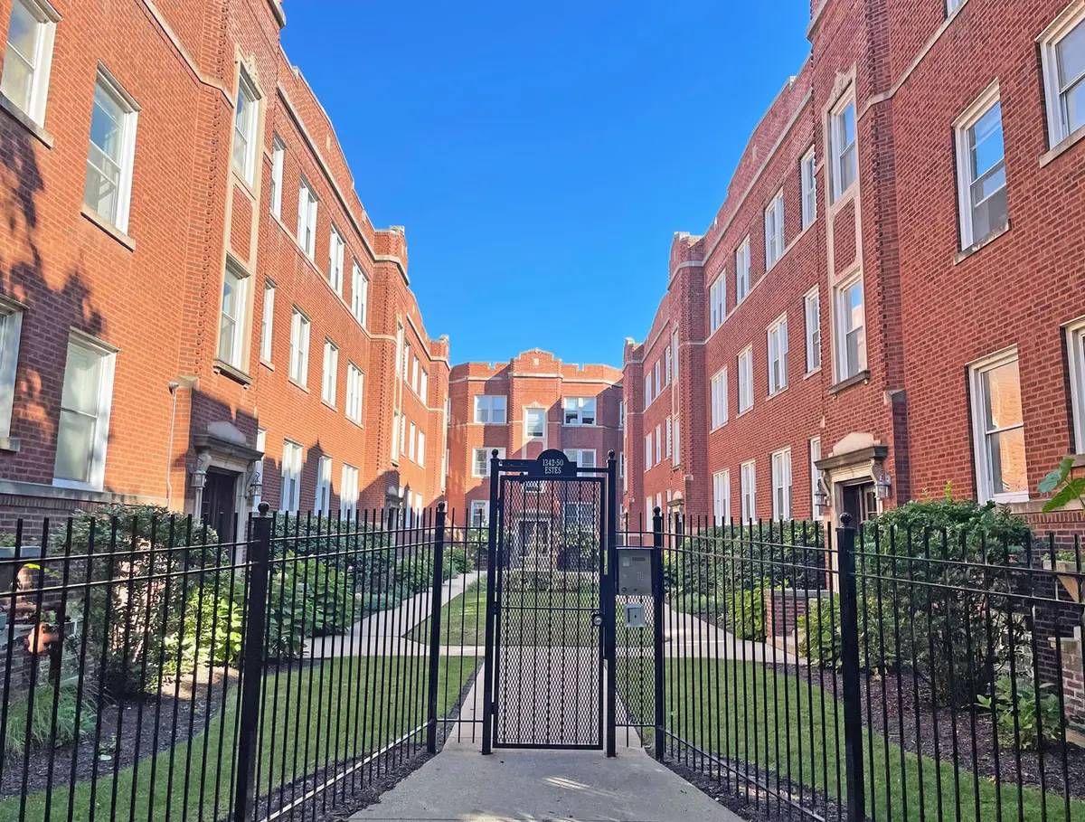 Address Withheld By Seller, Chicago, IL 60626 - Image #1