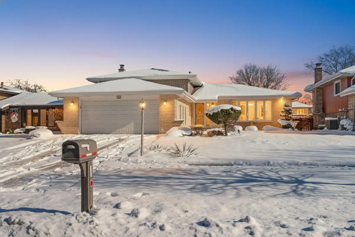 15755 Ridgeland Avenue, Oak Forest, IL 60452 - Image #1