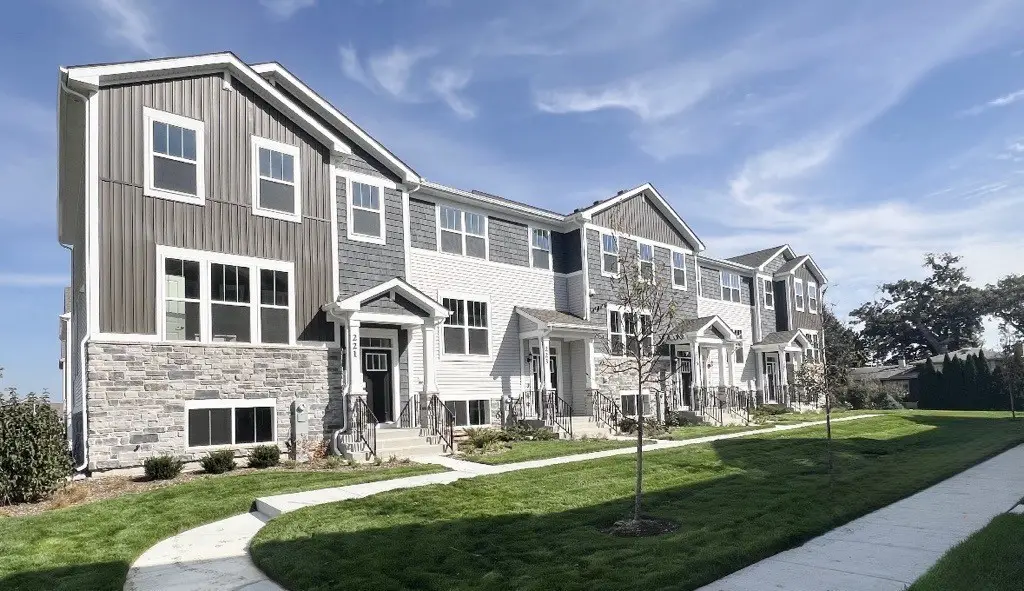 241 Settlers Place, West Dundee, IL 60118 - Image #1