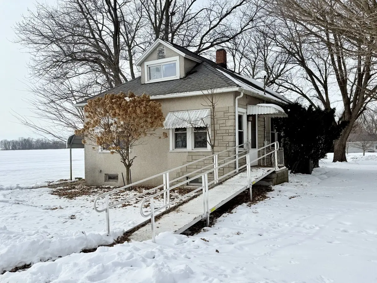 313 3rd Street, Standard, IL 61363 - Image #1