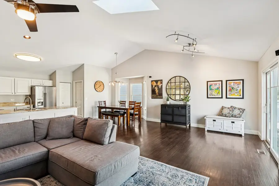 11 Baldwin Court, Lake In The Hills, IL 60156 - Image #3