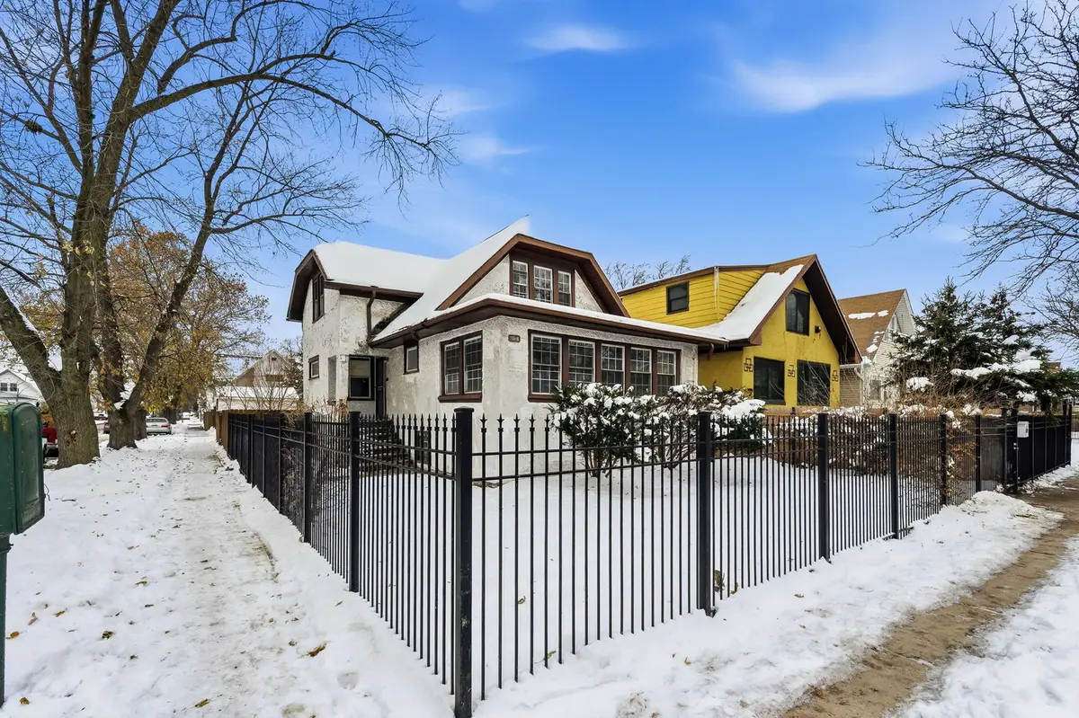1102 N Laramie Avenue, Chicago, IL 60651 - Image #1