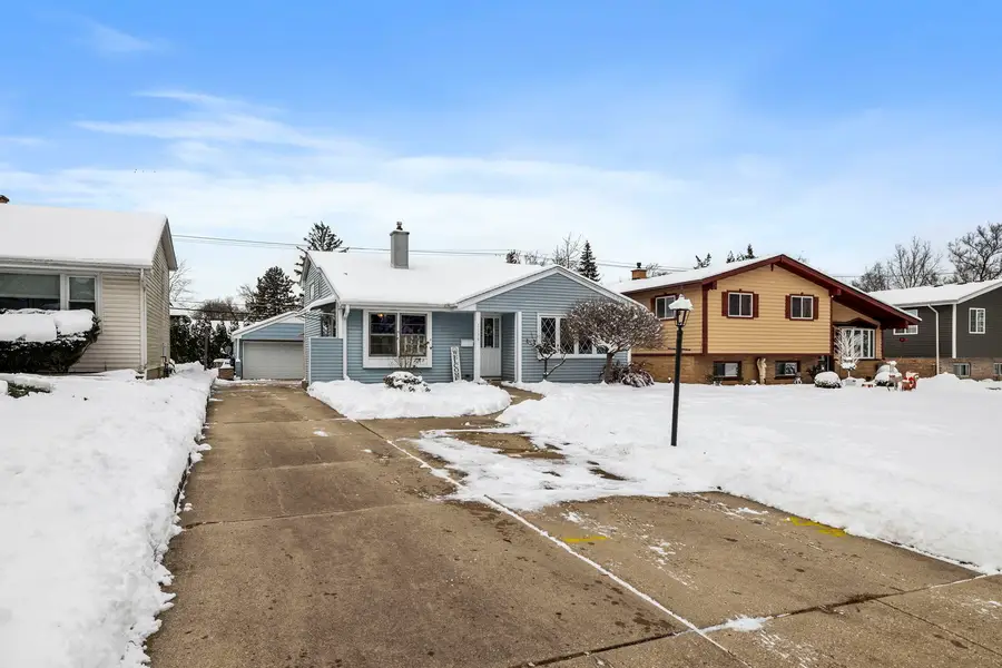 1136 S Summit Avenue, Villa Park, IL 60181 - Image #2