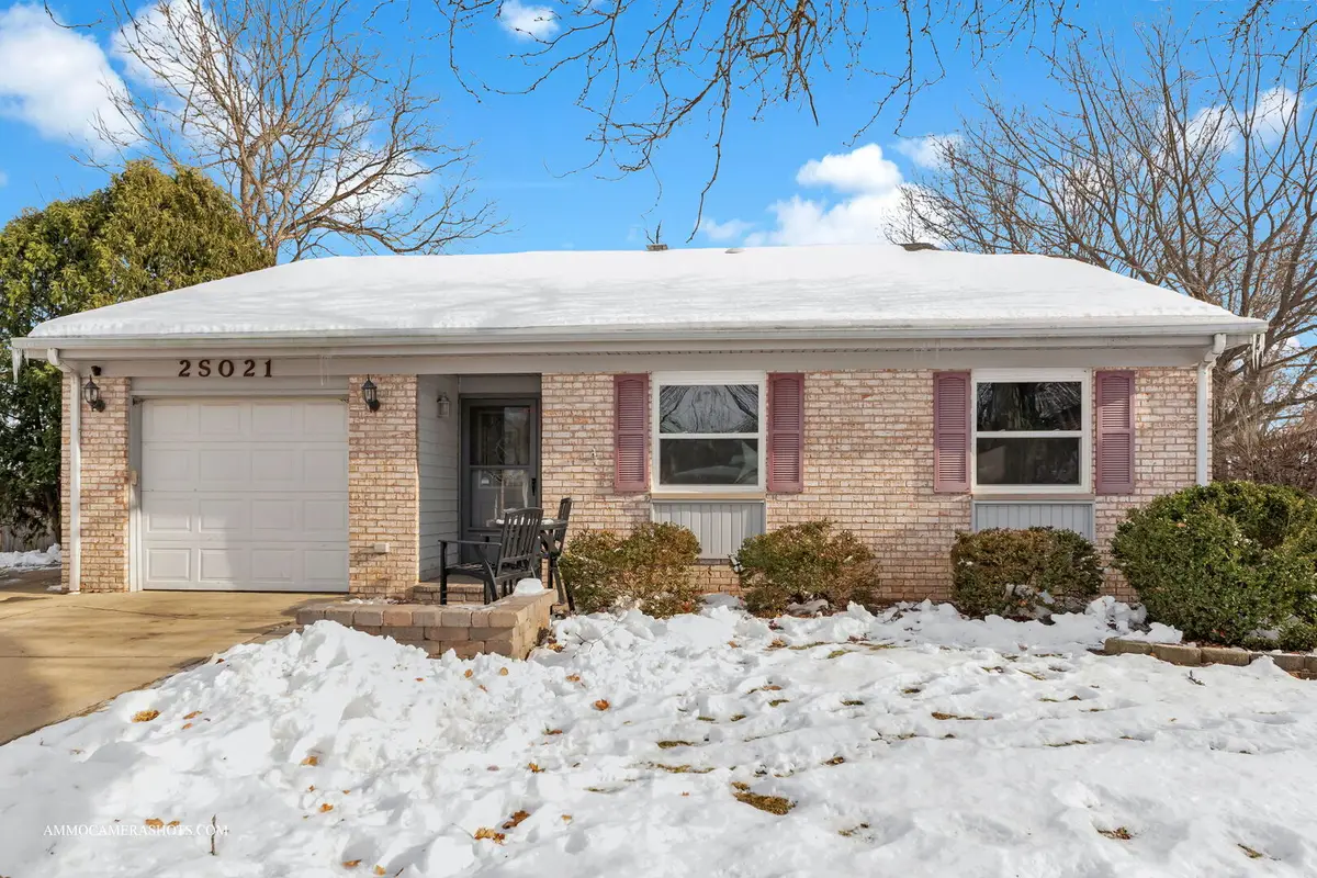 2S021 Lexington Court, Warrenville, IL 60555 - Image #1