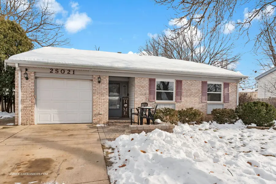2S021 Lexington Court, Warrenville, IL 60555 - Image #2