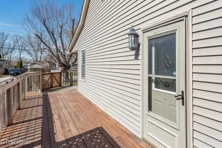 8829 Skyline Drive, Burr Ridge, IL 60527 - #2