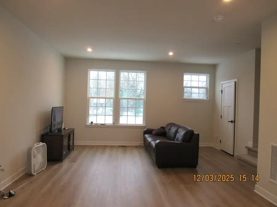 155 Canterbury Way, Lake Zurich, IL 60047 - Image #2