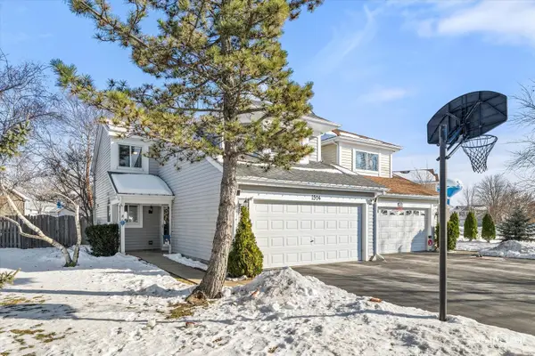 1524 S Pembroke Drive, South Elgin, IL 60177