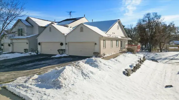 1740 Pine Street, McHenry, IL 60051