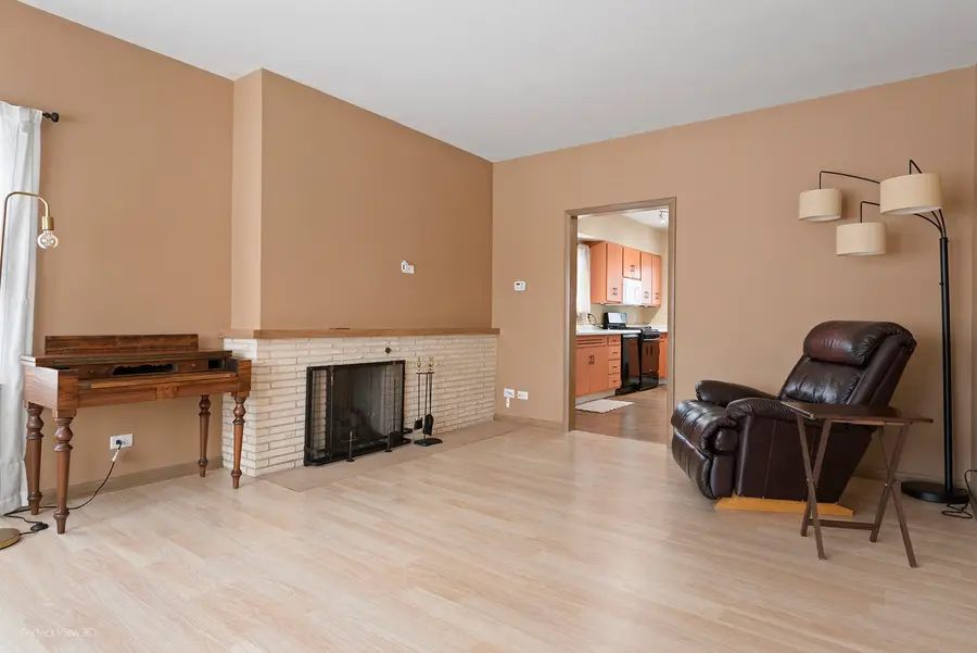 12 N Du Bois Avenue, Elgin, IL 60123 - Image #3