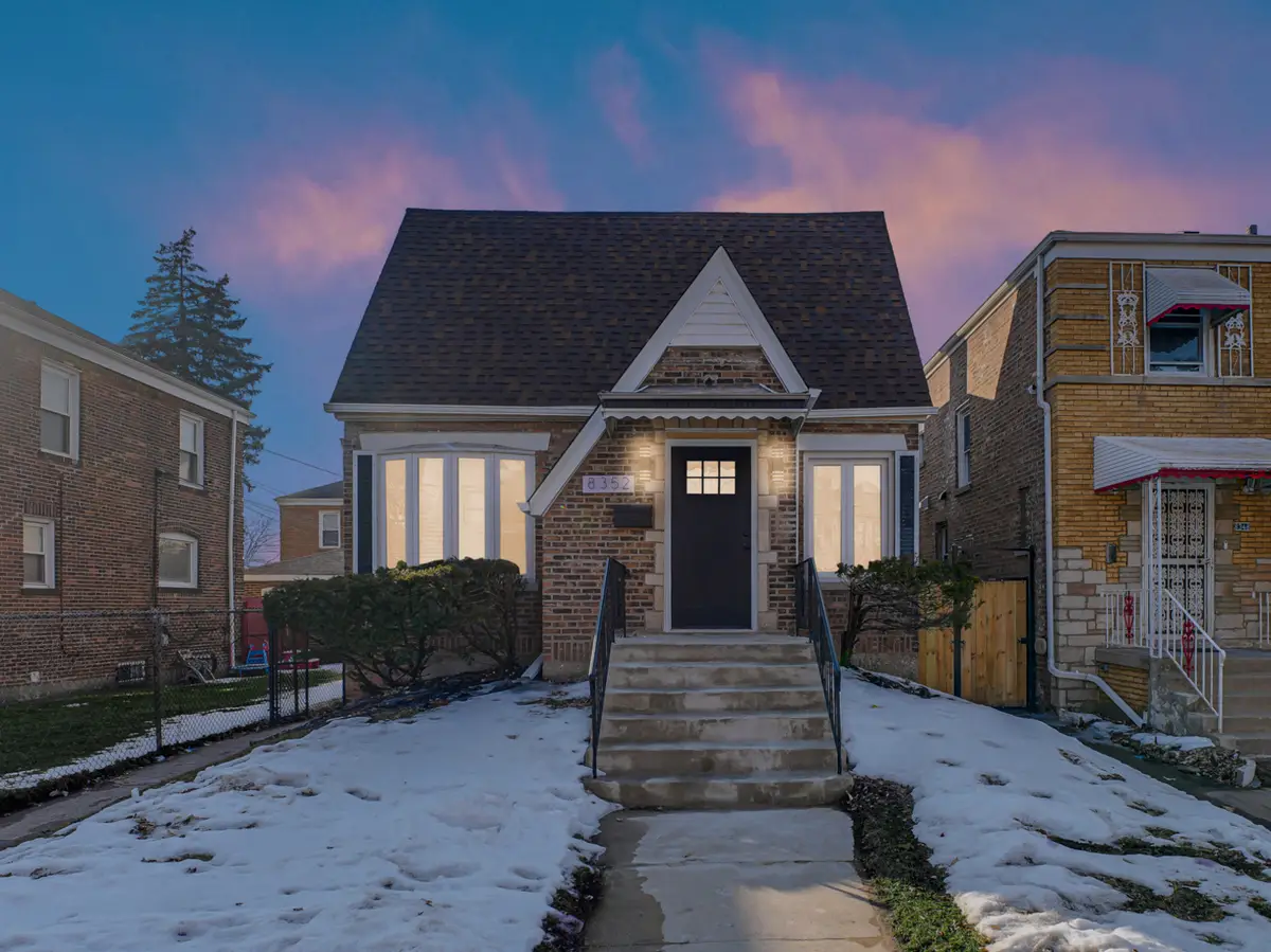 8352 S Saint Lawrence Avenue, Chicago, IL 60619 - #1