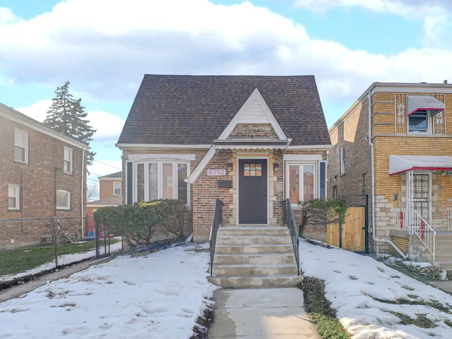 8352 S Saint Lawrence Avenue, Chicago, IL 60619 - #2