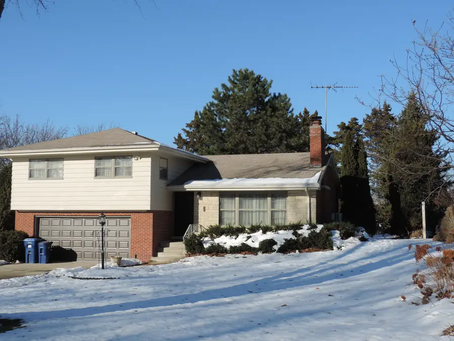 Address Withheld By Seller, Wheaton, IL 60189 - Image #2
