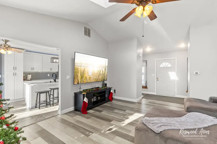 1240 E Truman Drive, Bradley, IL 60915 - Image #3