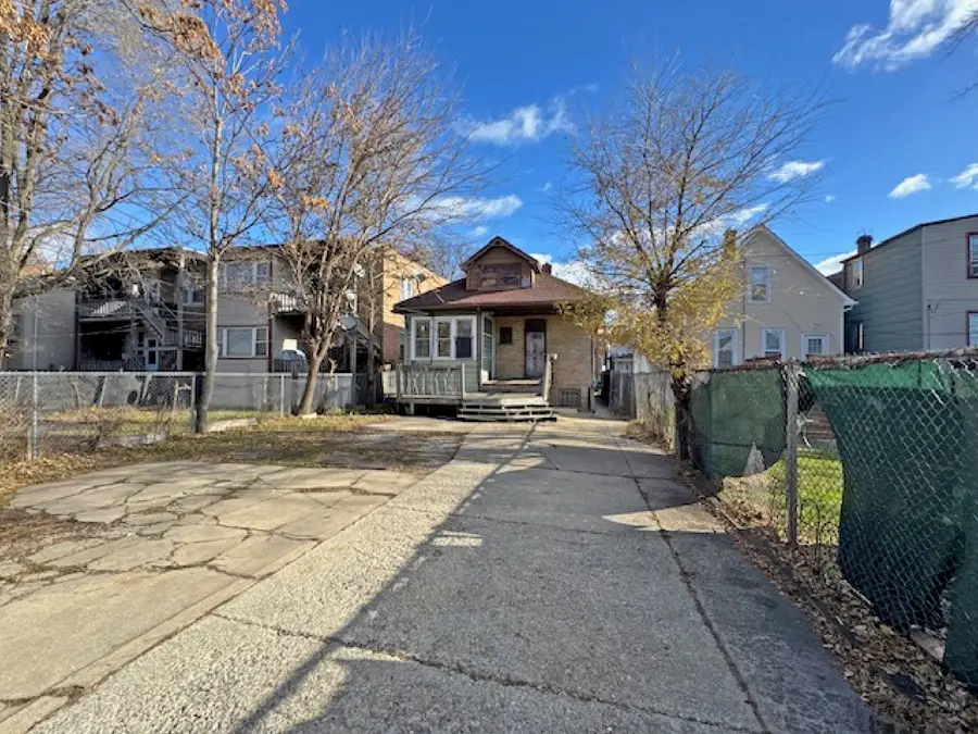 938 N Leamington Avenue, Chicago, IL 60651 - Image #2