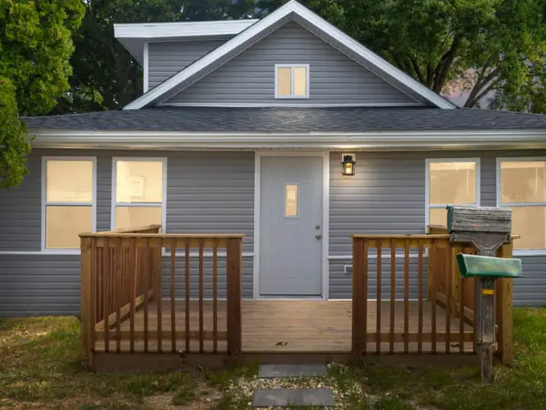 42425 N Park Lane E, Antioch, IL 60002