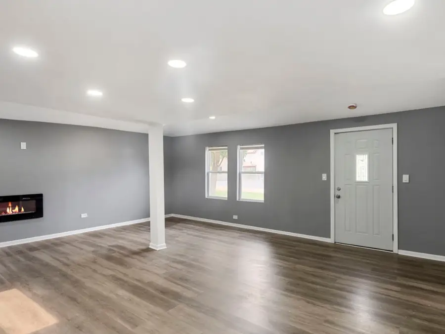 42425 N Park Lane E, Antioch, IL 60002 - Image #2