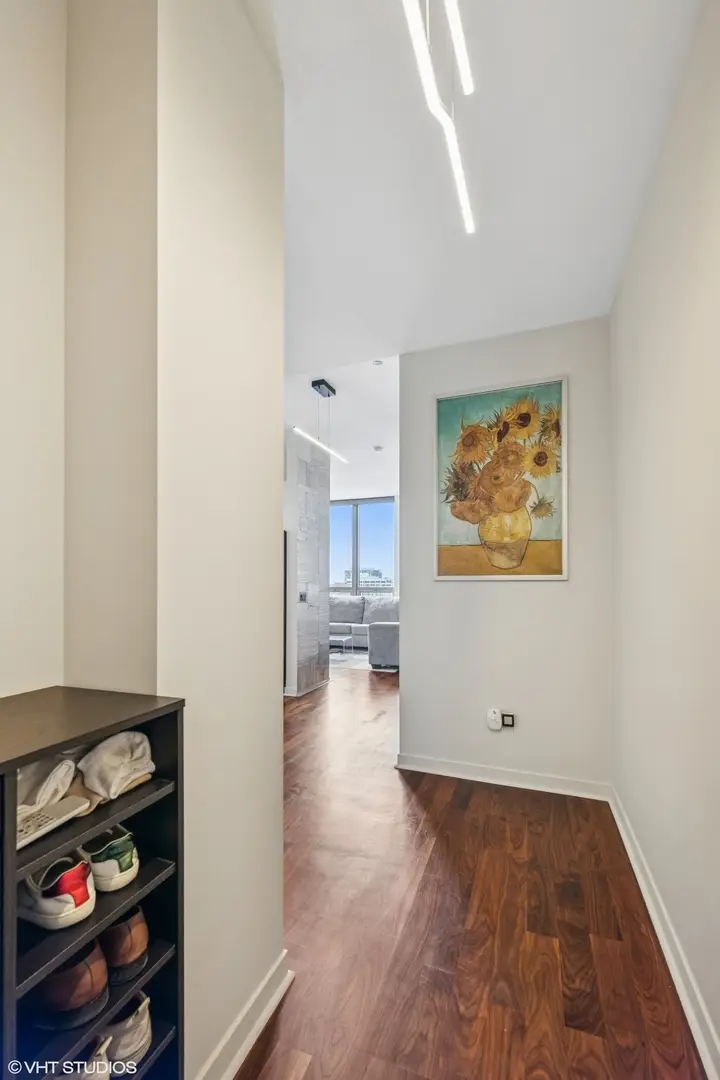 200 W Grand Avenue #2303, Chicago, IL 60654 - Image #3