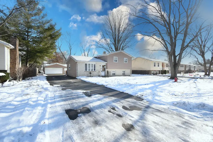 38169 N North Shore Avenue, Beach Park, IL 60087 - Image #2