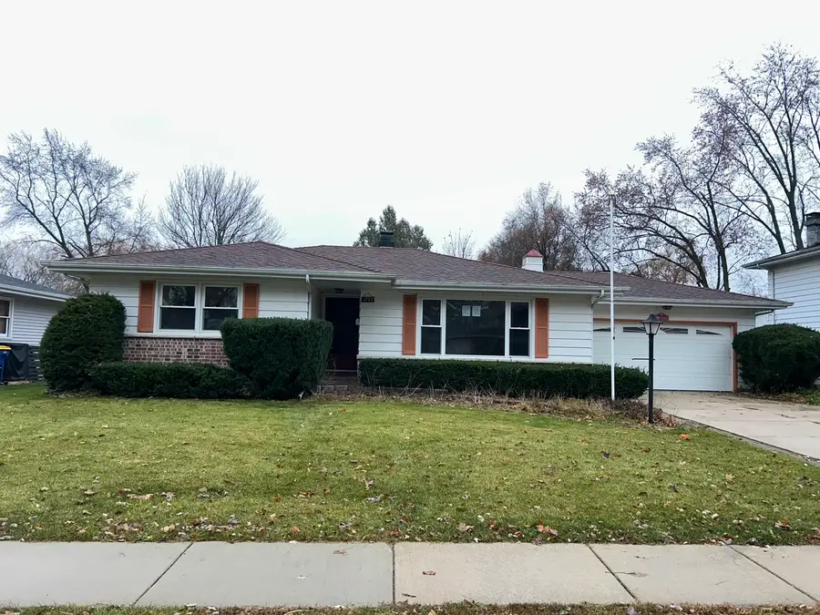 1755 Country Knolls Lane, Elgin, IL 60123 - Image #2