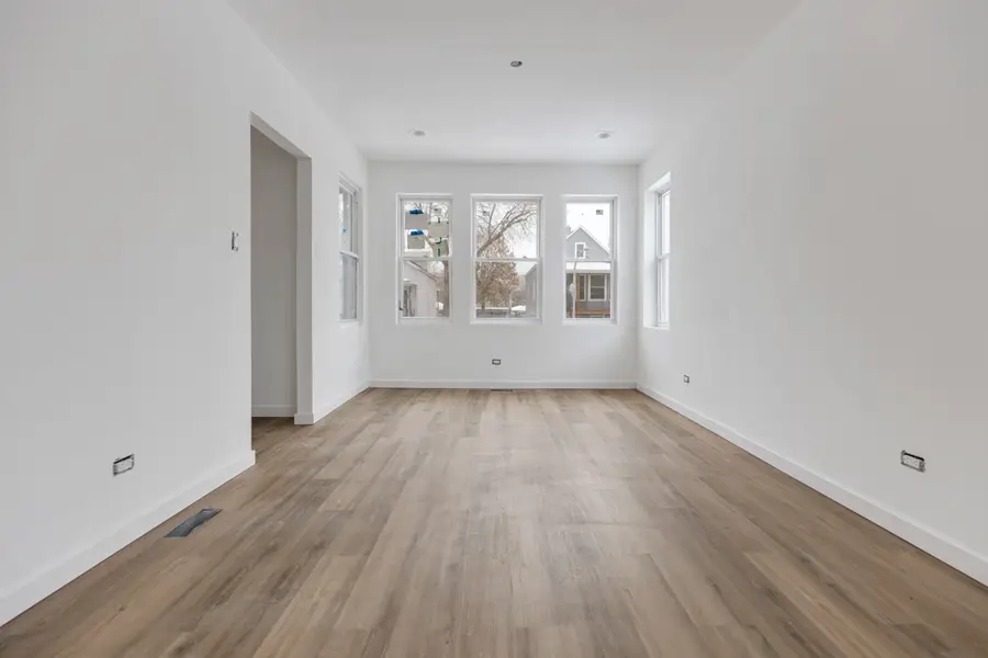 8528 S Escanaba Avenue, Chicago, IL 60617 - Image #3