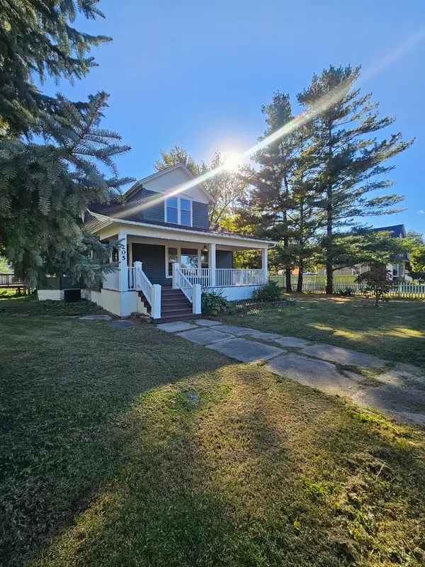 205 W North Street, Leland, IL 60531