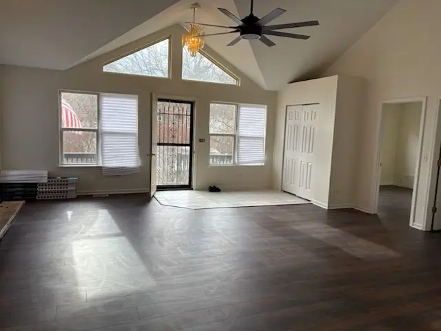 1008 W Dale Avenue, McHenry, IL 60051 - #3