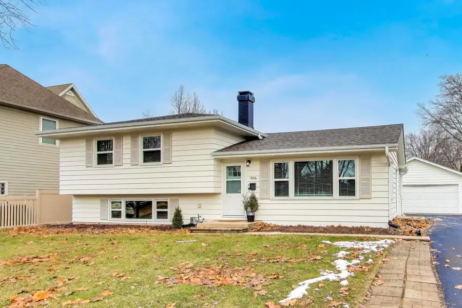 906 Hickory Lane, Naperville, IL 60540 - Image #3