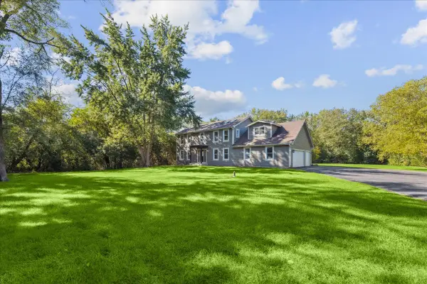 147 Deer Lane, Barrington, IL 60010