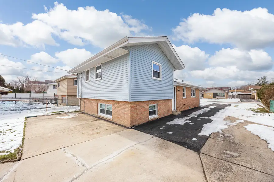 13601 Loomis Lane, Crestwood, IL 60418 - Image #2