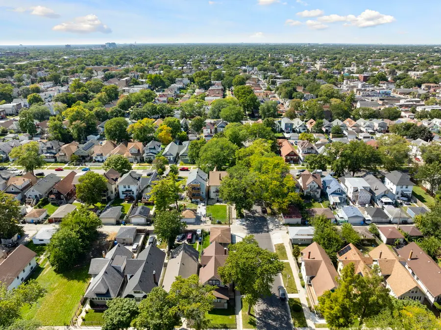 1059 N Lorel Avenue, Chicago, IL 60651 - Image #3