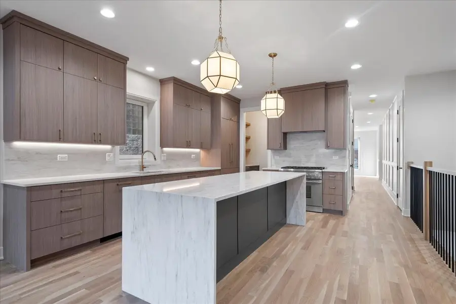 2435 N Clybourn Avenue #1S, Chicago, IL 60614 - Image #2