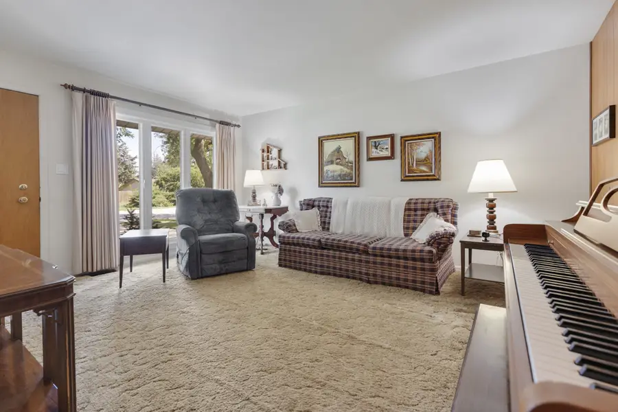 550 Ridge Avenue, Elk Grove Village, IL 60007 - Image #2