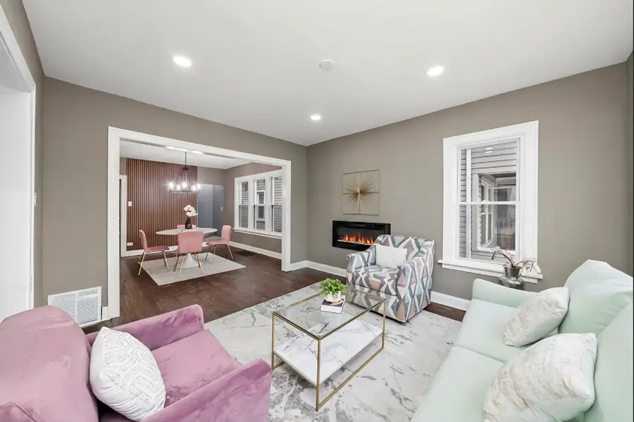 10813 S Eggleston Avenue, Chicago, IL 60628 - Image #3