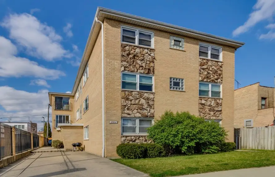 5754 W Lawrence Avenue #1, Chicago, IL 60630 - Image #1