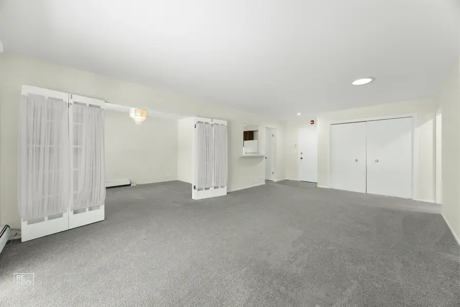 602 E Algonquin Road #207, Arlington Heights, IL 60005 - Image #3