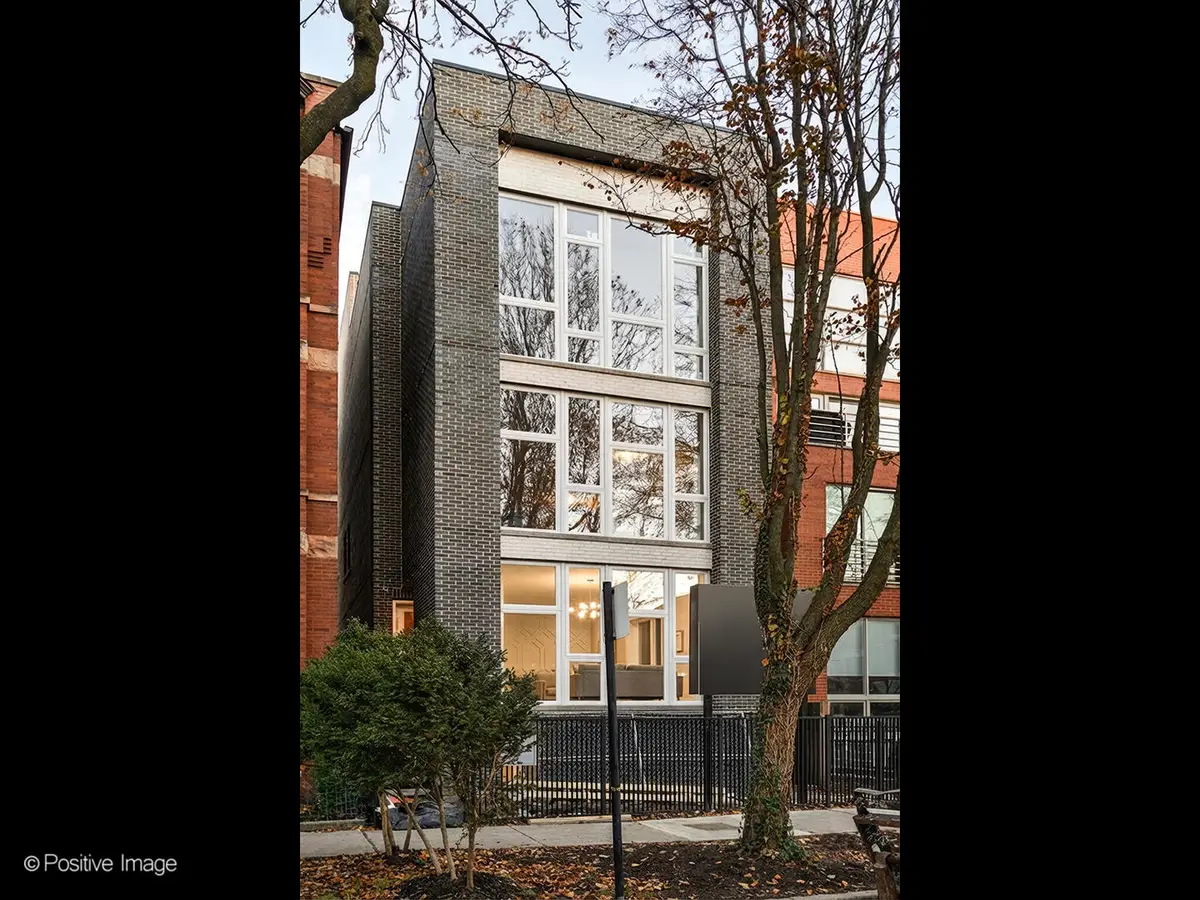 1029 N Winchester Avenue, Chicago, IL 60612 - Image #1