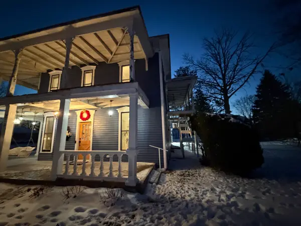 233 S Walnut Street, Arthur, IL 61911