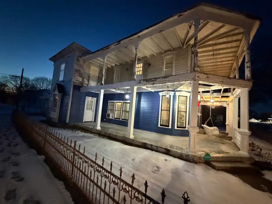 233 S Walnut Street, Arthur, IL 61911 - Image #2