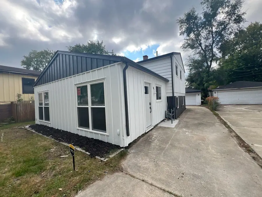 290 Merrill Avenue, Calumet City, IL 60409 - Image #2