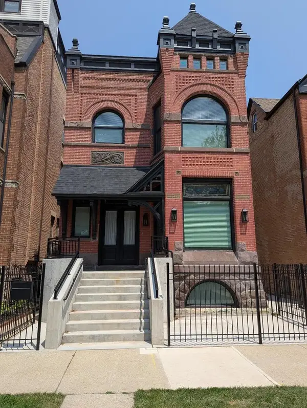 2150 W Monroe Street, Chicago, IL 60612