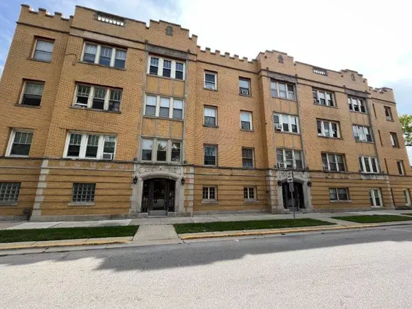 7212 Jackson Boulevard #2E, Forest Park, IL 60130