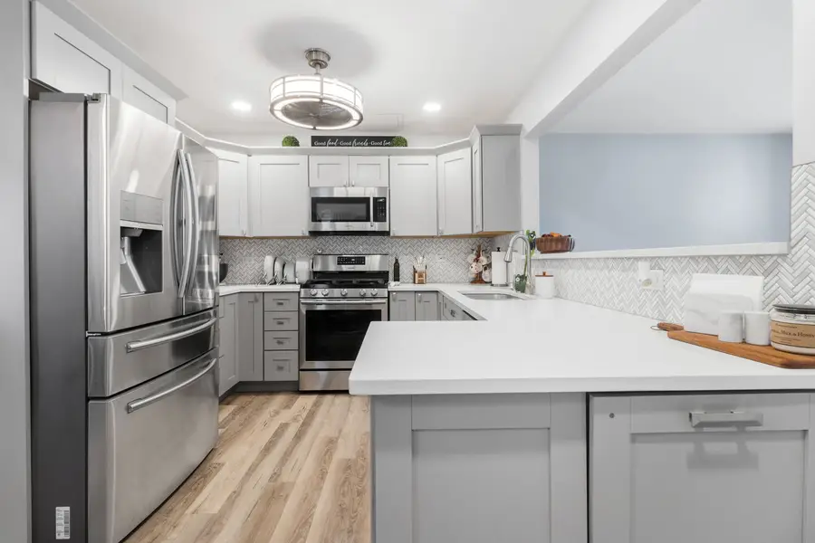 986 Four Seasons Boulevard, Aurora, IL 60504 - Image #3