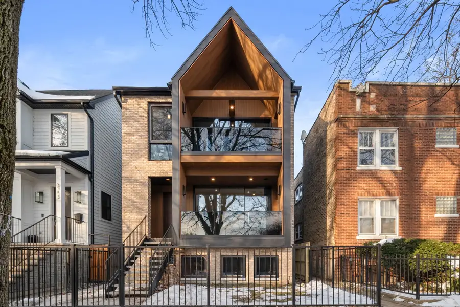 3754 N Claremont Avenue, Chicago, IL 60618 - Image #2