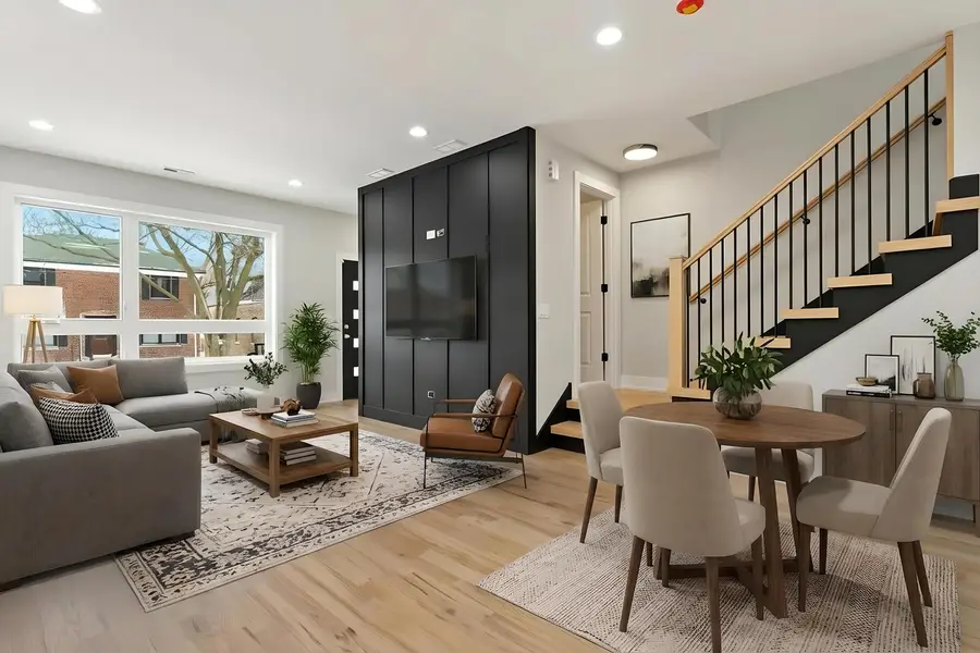 6624 S Champlain Avenue, Chicago, IL 60637 - Image #2