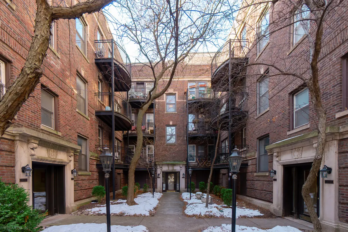 3644 N Pine Grove Avenue #1, Chicago, IL 60613 - Image #1