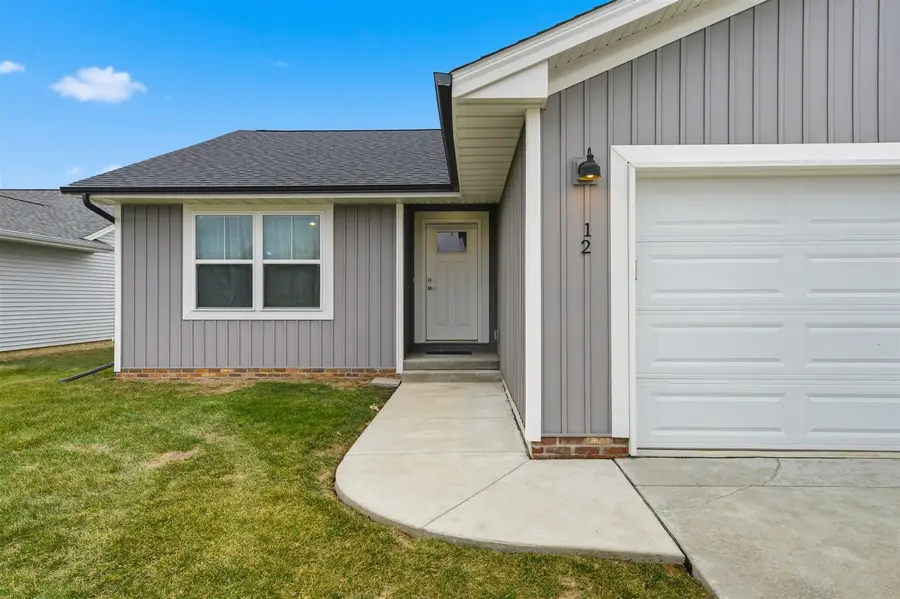 12 Misty Lane, Bloomington, IL 61705 - Image #2